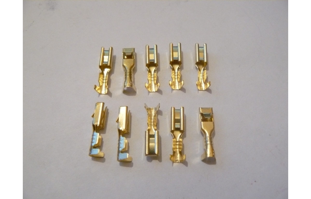 (10 of) 3mm Female Spade Crimp Connector Buy Online From Christchurch