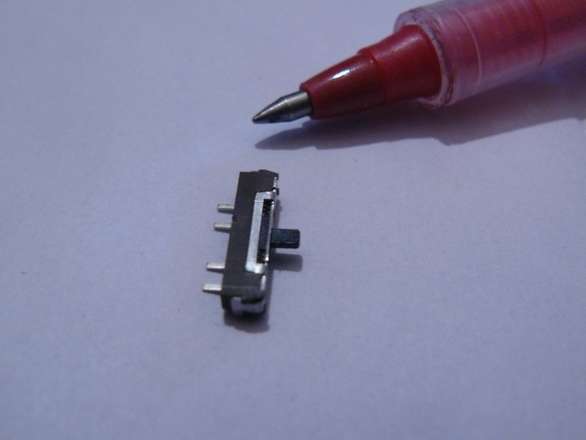 (2 of) Very Miniature Momentary Slide Switch (SMD)