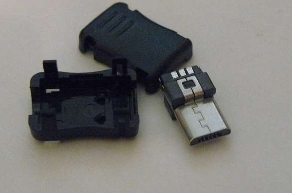 USB Micro-B Male Plug Solderable