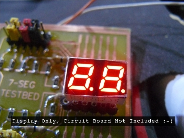 Miniature 2 Digit 7 Segment Display with Decimals