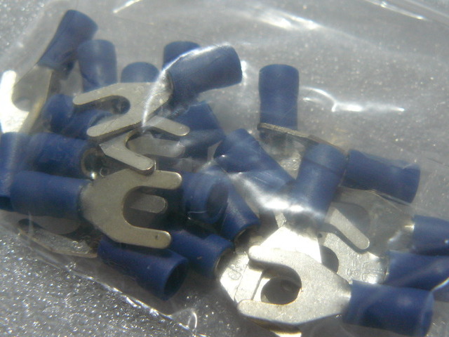 (20 of) Blue Insulated Fork Terminal Crimp - Up To M5 (5mm) Screw/Bolt