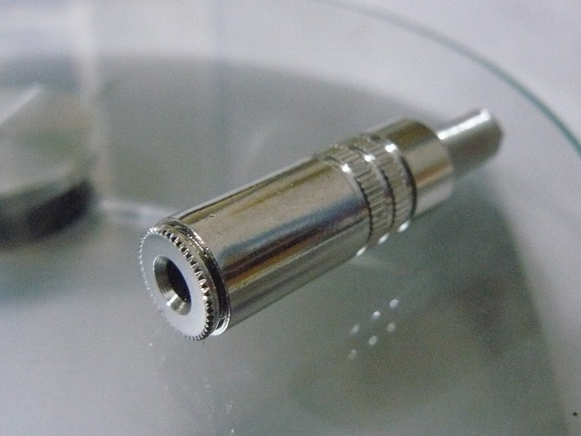 3.5mm Stereo Headphone Wire Line Cord Socket - Metal