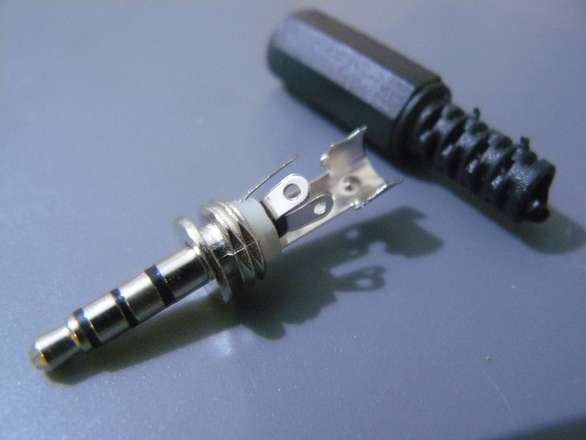 3.5mm Stereo+Mic ( TRRS ) Audio (Headphone) Plug