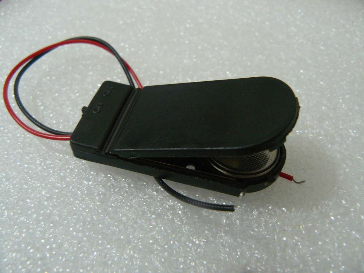 Dual CR2032 (etc) Button Cell Holder Line, Switched, Series, Flat