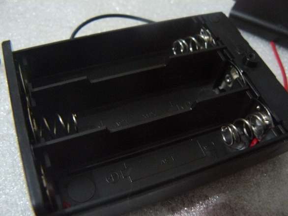 AA Battery 3 Cell Series Holder with Lid, Screw and Switch