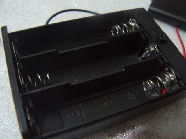 AA Battery 3 Cell Series Holder with Lid, Screw and Switch