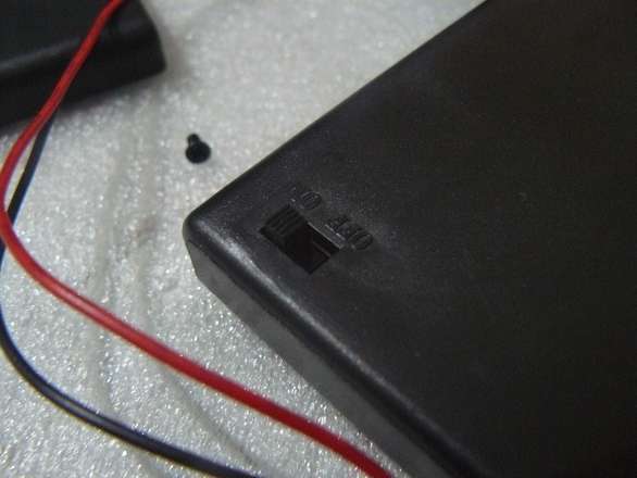 AA Battery 4 Cell Series Holder with Lid, Screw and Switch