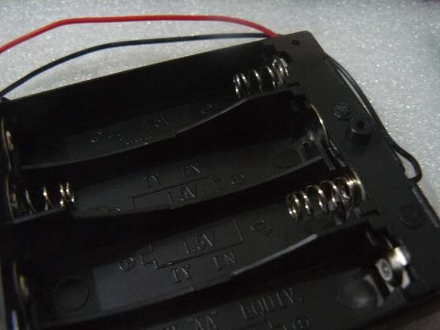 AA Battery 4 Cell Series Holder with Lid, Screw and Switch