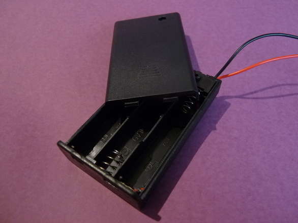AAA Battery 3 Cell Series Holder with Lid, Screw and Switch