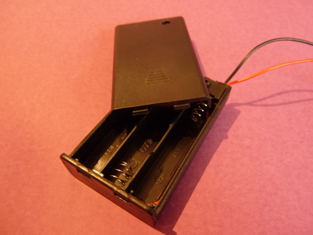 AAA Battery 3 Cell Series Holder with Lid, Screw and Switch