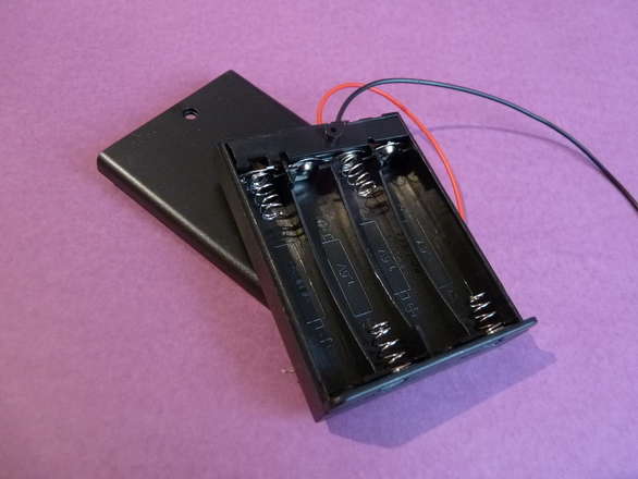 AAA Battery 4 Cell 4xAAA Series Holder with Lid, Screw and Switch