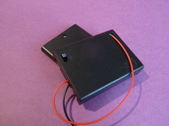 AAA Battery 4 Cell 4xAAA Series Holder with Lid, Screw and Switch