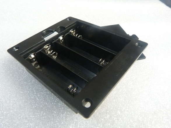 AA Battery 4 Cell Series Holder - Panel Mount With Door