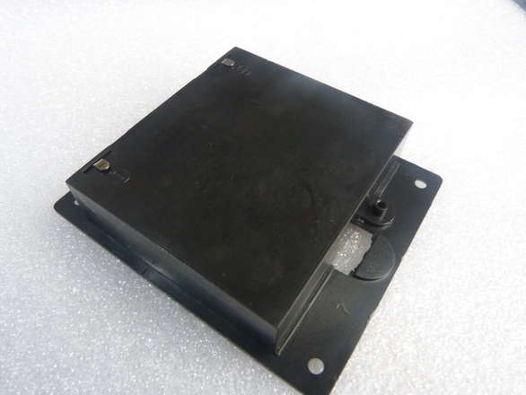 AA Battery 4 Cell Series Holder - Panel Mount With Door