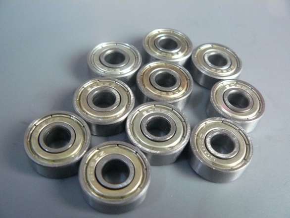 606ZZ 6mm (inside) roller bearing.