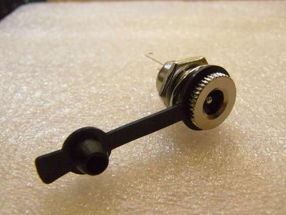 Metal DC Power Socket 5.5/2.1mm Panel Mount with Rubber Cap