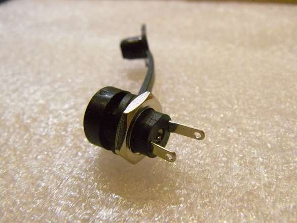 Slim DC Power Socket 5.5/2.1mm Panel Mount with Rubber Cap