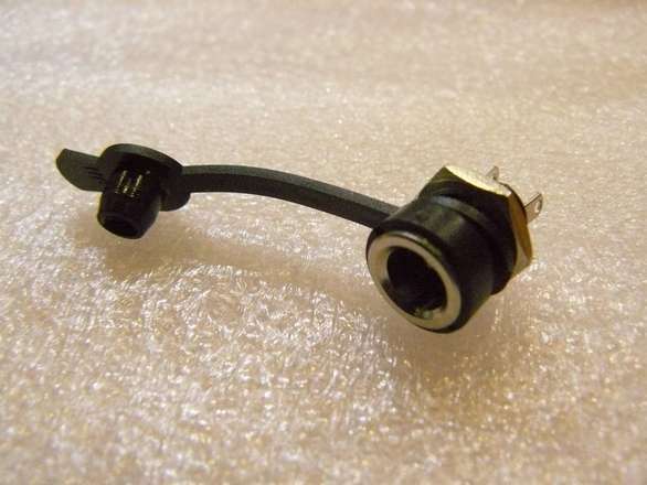 Slim DC Power Socket 5.5/2.1mm Panel Mount with Rubber Cap