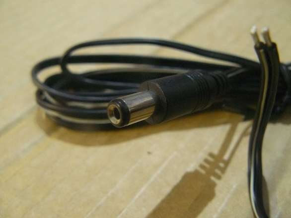 DC Power 5.5/2.1mm Plug (9.5mm) Prewired With 1.5m and Strain Relief