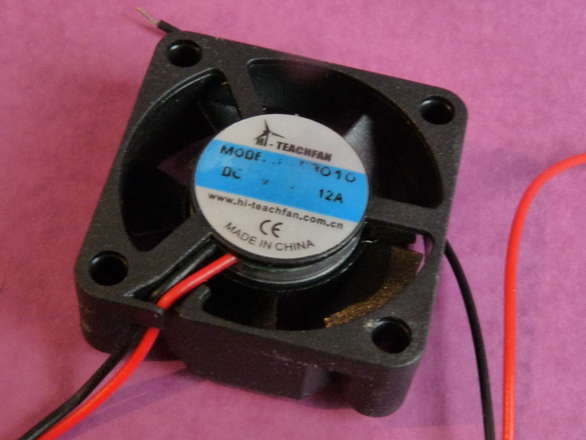 Axial Fan - 12v - 3010 Fan - 30mm x 30mm x 10mm Thick - Common Extruder Fan