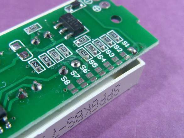 Lithium-Ion Battery Charge State "Fuel Gauge" Display 2 - 8S