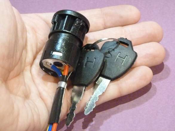 Two Position + Off Key-Switch With Keys Hole Size Approx 26mm
