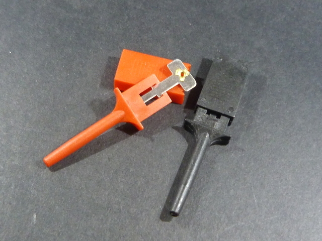  Pincer Style Test Hooks Pincher Grabbers - Pair