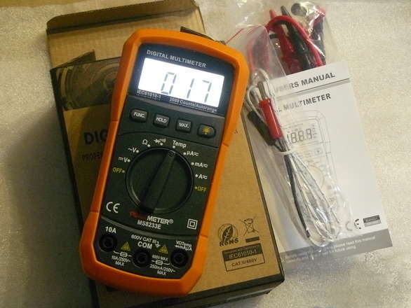 Autorange Multimeter with Temp and Backlight