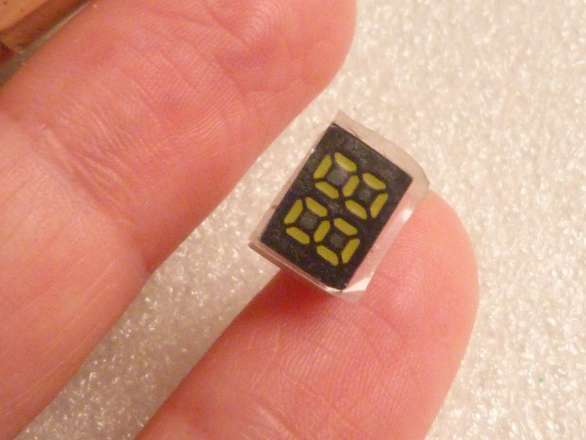 Teeny Tiny Ultra Miniature 2 Digit 7-Segment Display