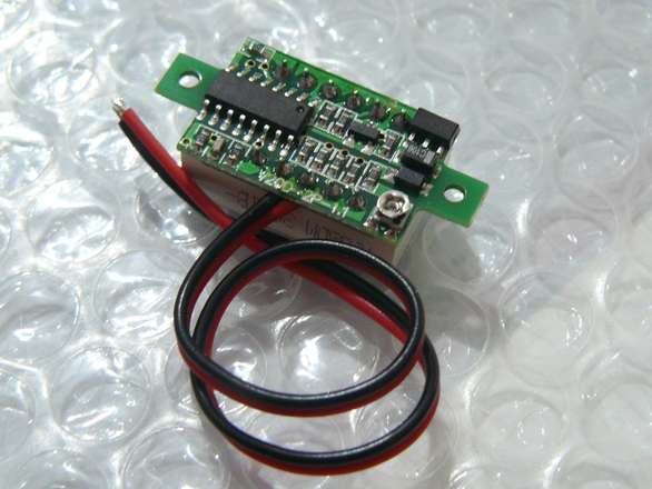 Voltmeter 3-30V, 2 Decimal Places, Blue