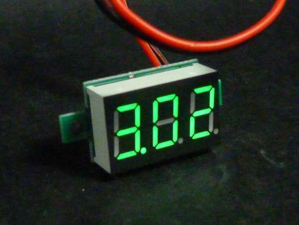Voltmeter 3-30V, 2 Decimal Places, Green
