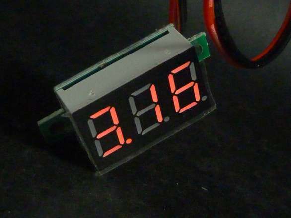 Voltmeter 3-30V, 2 Decimal Places, Red