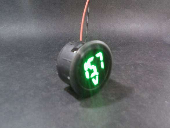 Voltmeter 4-100V, Green, 30mm Hole Round Panel Mount Push Fit