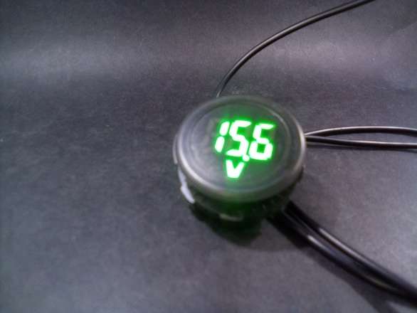 Voltmeter 4-100V, Green, Waterproof, 30mm Hole Round Panel Mount