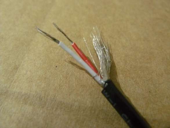 Twin Core Shielded Wire 24AWG Per 50cm (eg 3.5mm Audio / Headphone Wire)