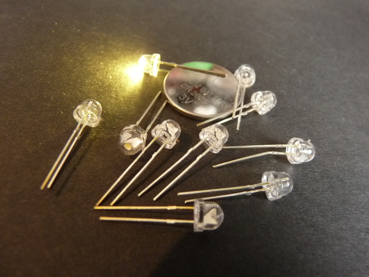 (10 of) Warm White LED 5mm Water Clear Straw Hat Buy Online From