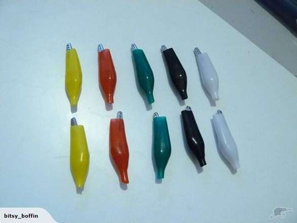 10 Alligator Clips, 5 Colours, Medium Size - 35mm