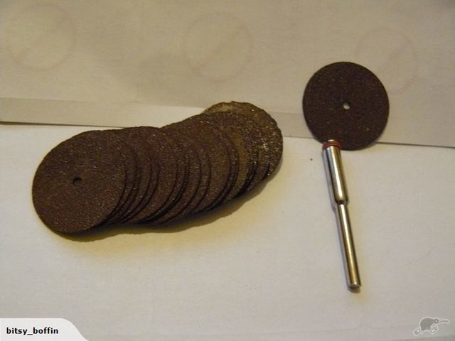 Dremel Cutting Discs (20 Discs, 1 Mandrel)