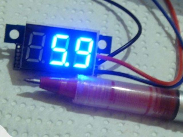 Voltmeter 0-99V 3 Wire, Blue